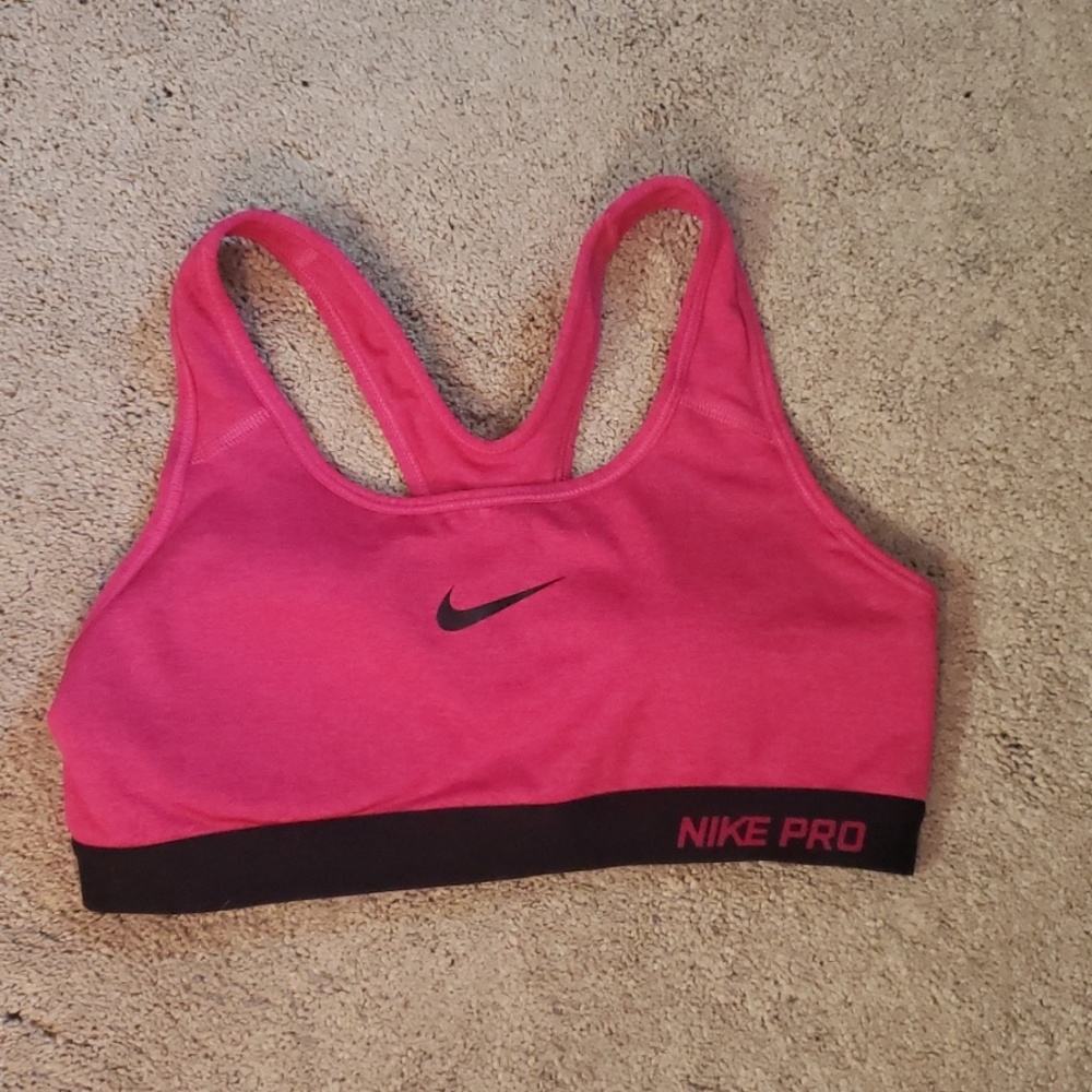 Nike pro sports bra